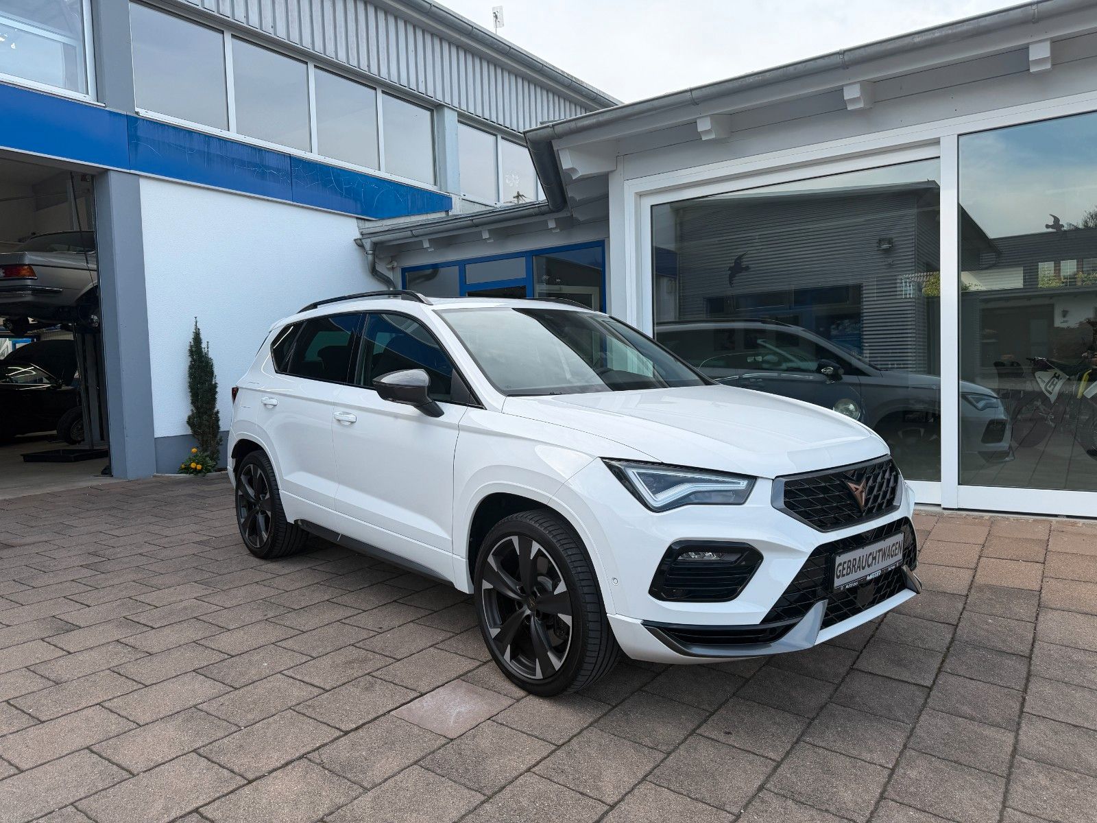 Ateca VZ 2.0 4Drive DSG/AHK/PANO/Beats/ 360° KAM