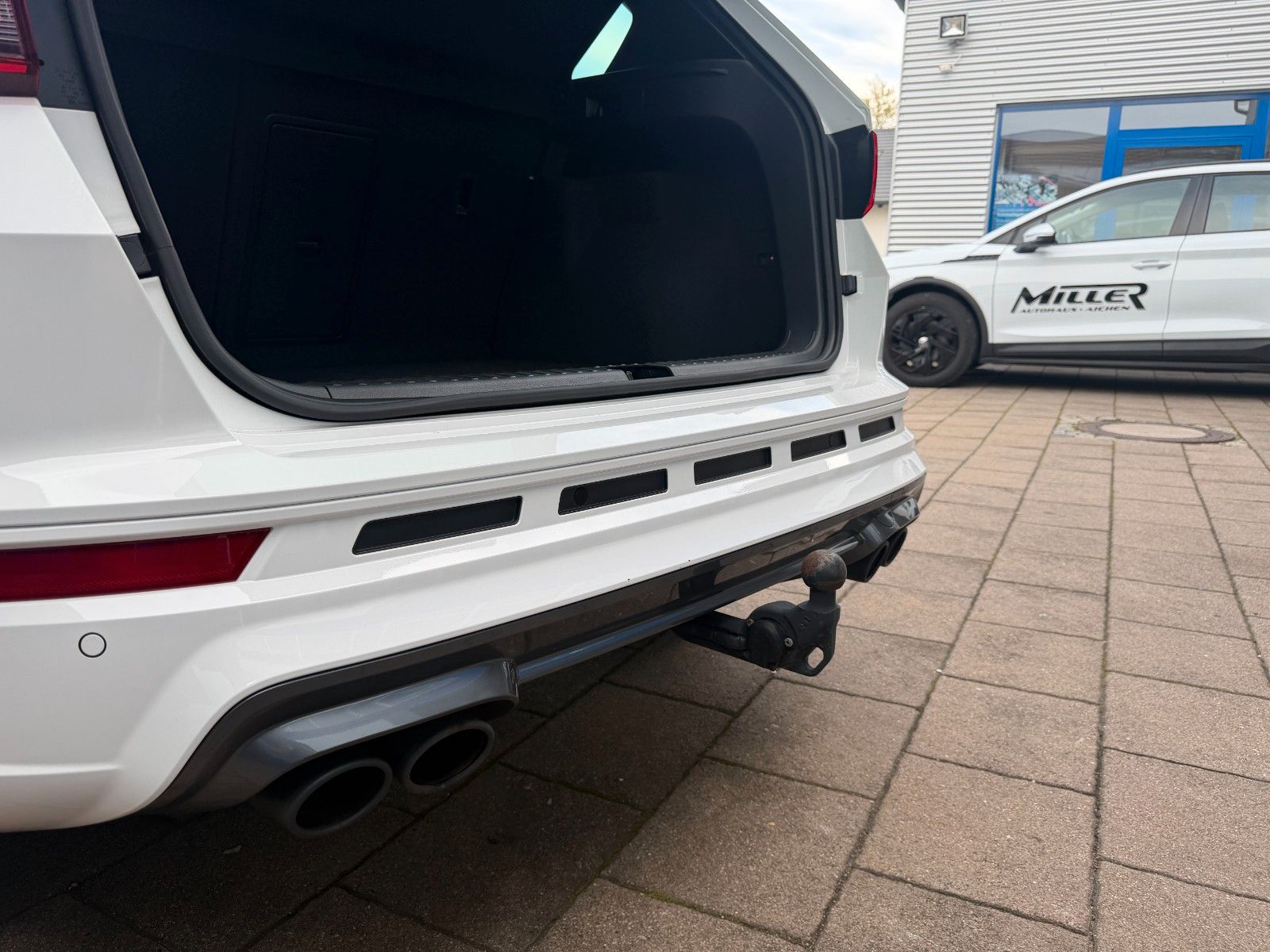 Ateca VZ 2.0 4Drive DSG/AHK/PANO/Beats/ 360° KAM